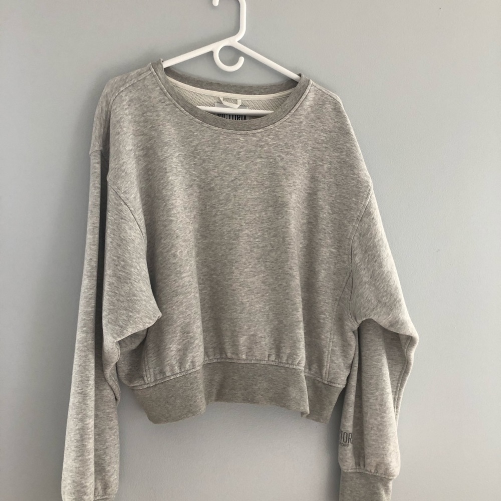 Cropped Grey Victoria Sport Sweatshirt